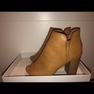 Open toe madden girl heels